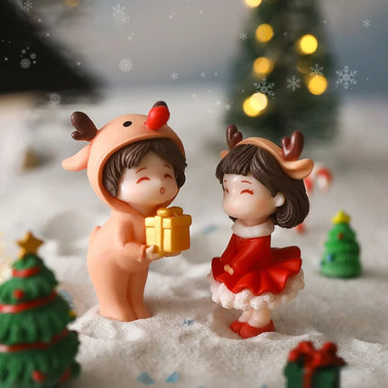 Hign-concerned Miniature Couple Figurines Wedding Gift by zapcart