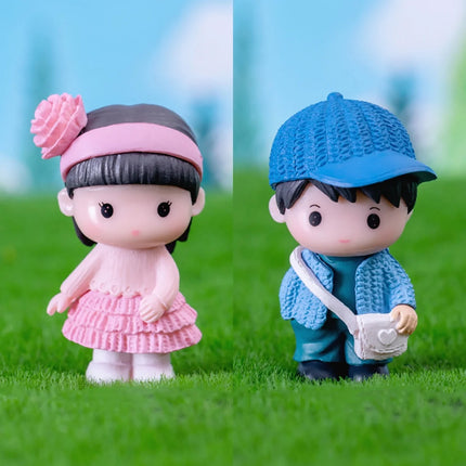 Hign-concerned Miniature Couple Figurines Wedding Gift by zapcart