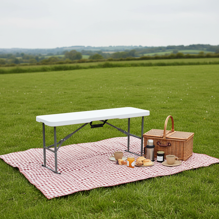 British Lifestyle - Garden Picnic