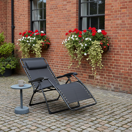 British Lifestyle - Townhouse Patio