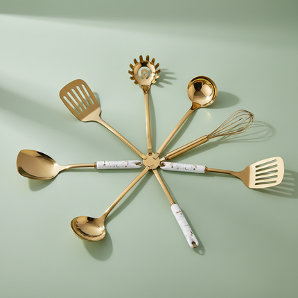 Hero – Full Set Flat Lay