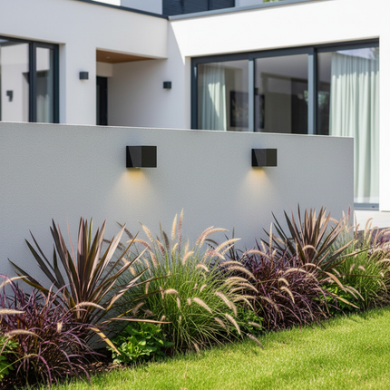 Solar Wall Lamp – Modern Townhouse Garden